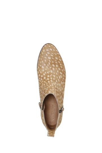 Bota Marrom Vionic Cecily Com Estampa De Veado
