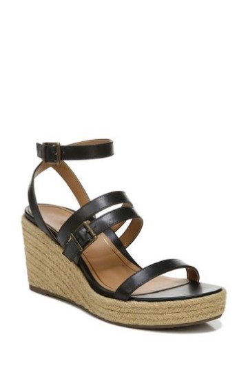 Sandália Vionic Sabina Em Couro Preto Com Tira No Tornozelo