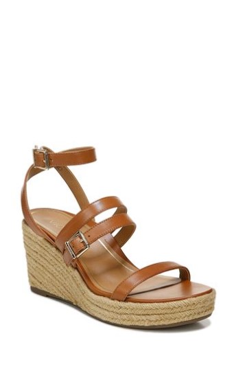 Sandália Vionic Sabina Em Couro Marrom Com Tira No Tornozelo